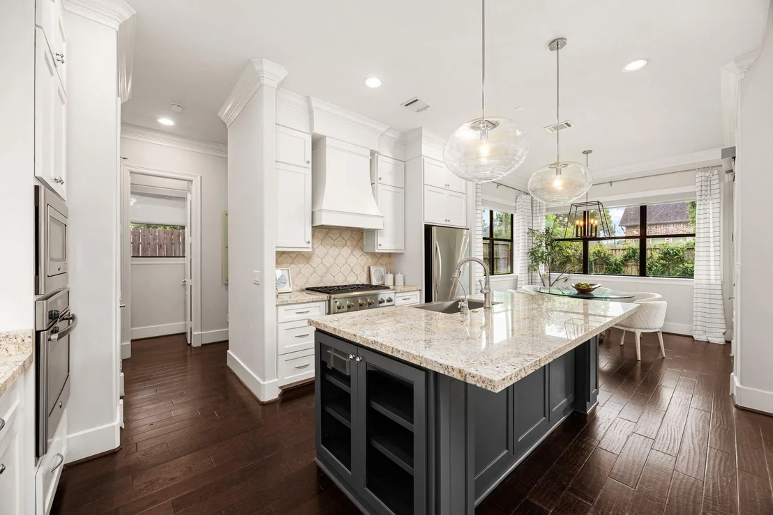 Photo of 1211 Chamboard Lane