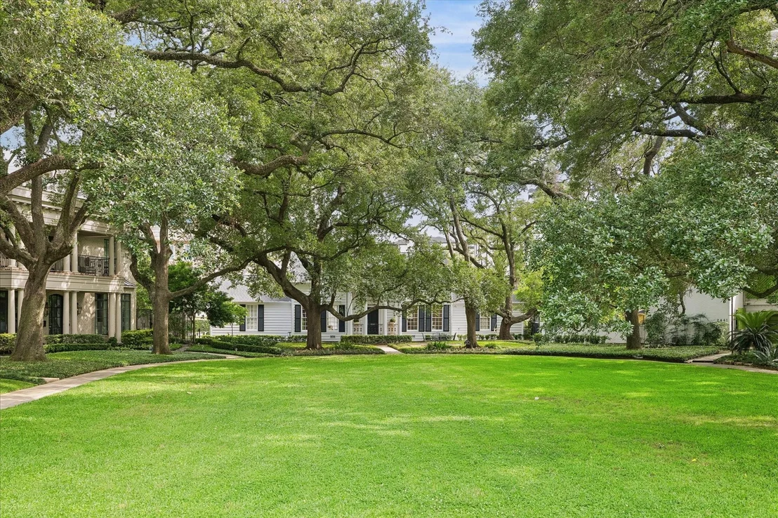 Photo of 2439 Stanmore Drive
