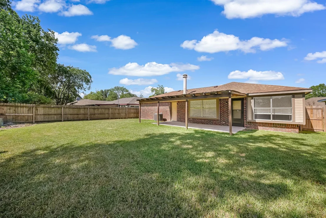 Photo of 16897 Blue Jay Street