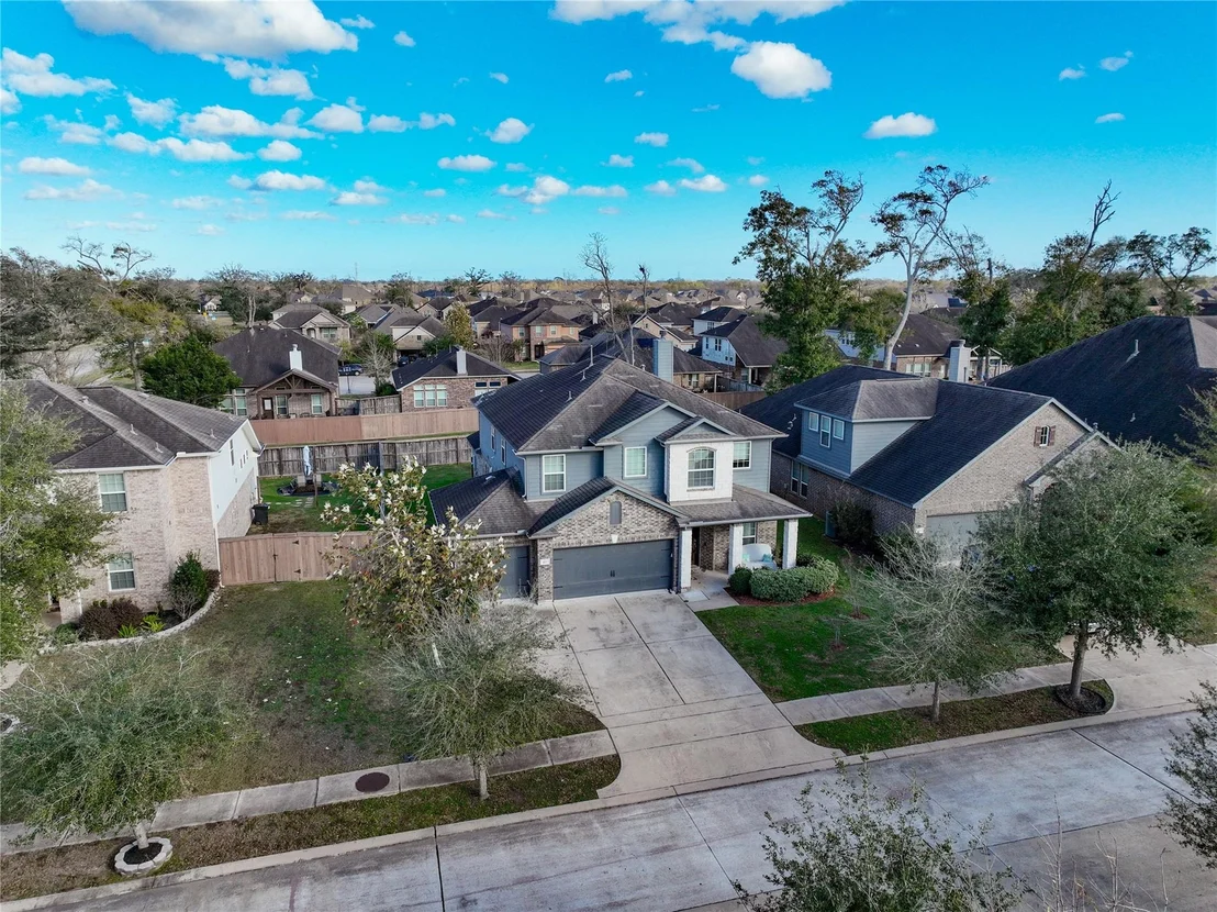 Photo of 107 Forest Bend Court