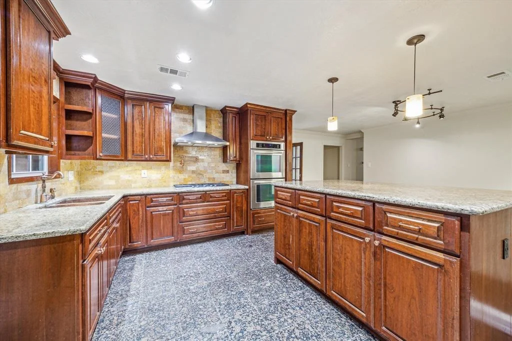 Photo of 2024 John Street