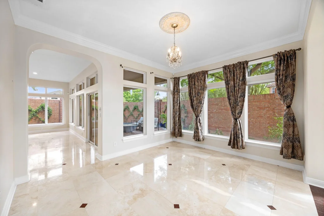 Photo of 2814 Tudor Manor
