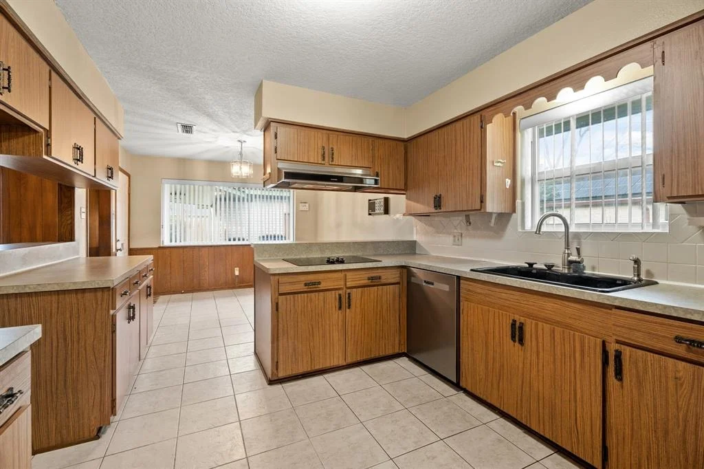 Photo of 706 Quaker Drive