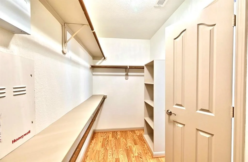 Photo of 1002 Summer Wood Boulevard