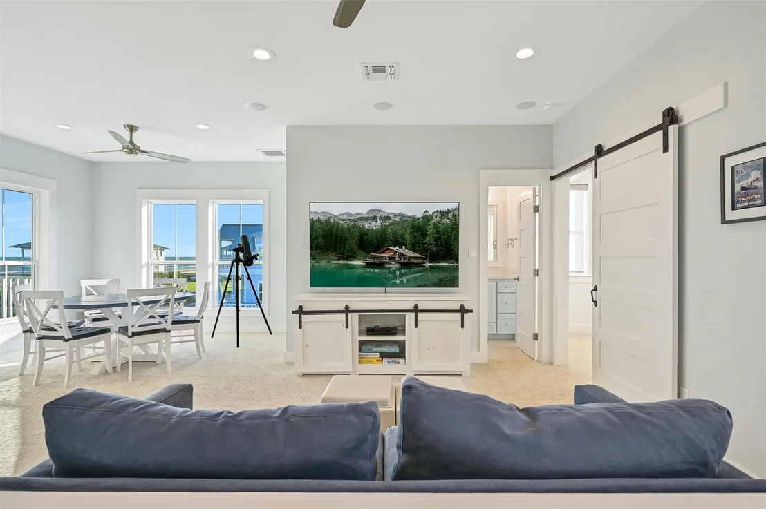 Photo of 11614 Beachside