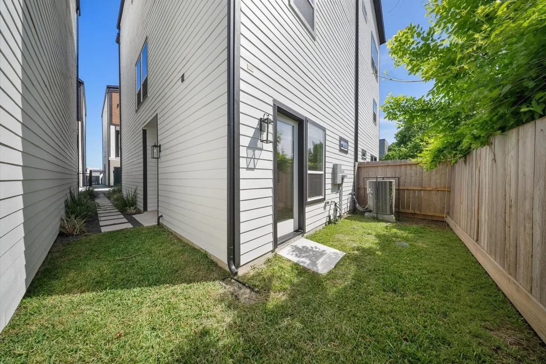 Photo of Unit C at 4013 Griggs Road