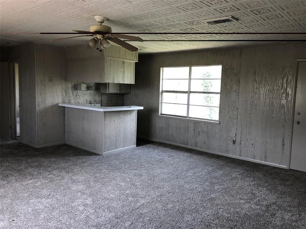 Photo of 143 N Oak Lee Drive