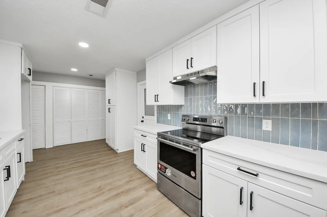 Photo of 1812 Locklaine Drive