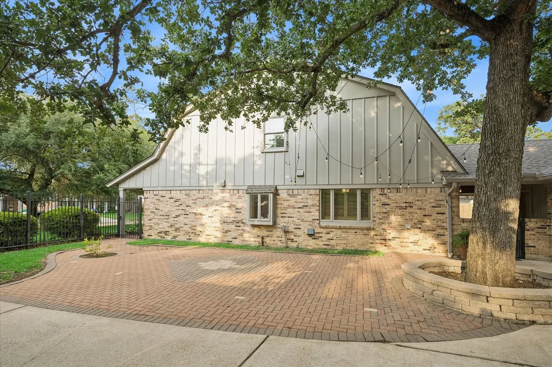 Photo of 13931 Taylorcrest Road