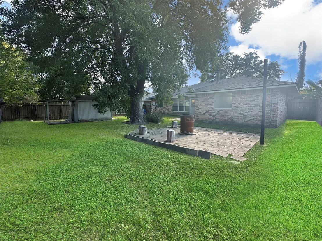 Photo of 7838 Yellow Pine Drive