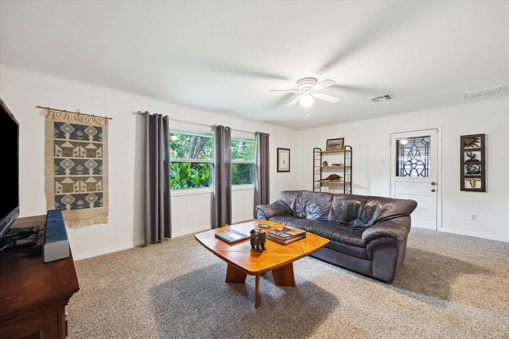 Photo of 2110 Chippendale Road