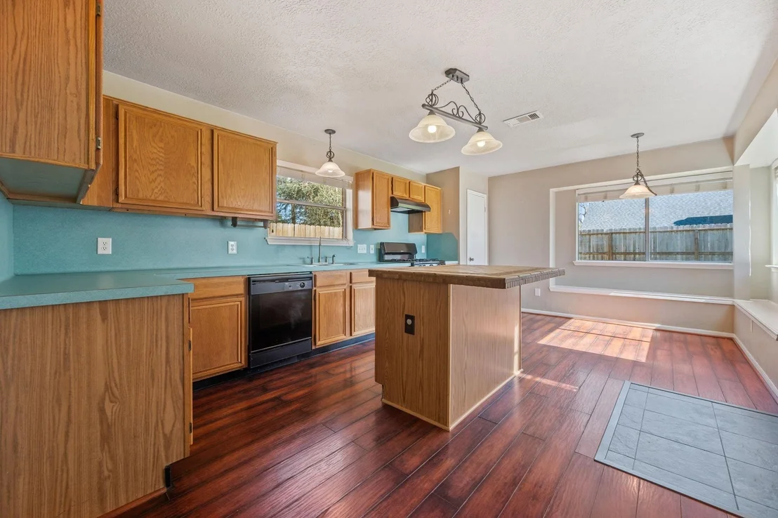 Photo of 18930 Dee Woods Drive