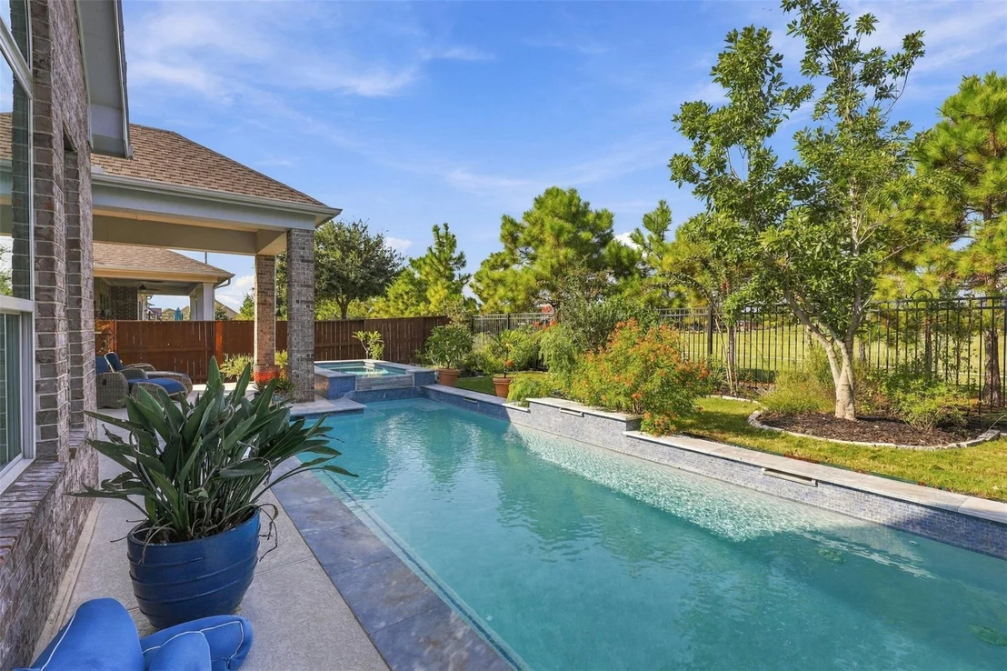 Photo of 4711 Gilbert Road