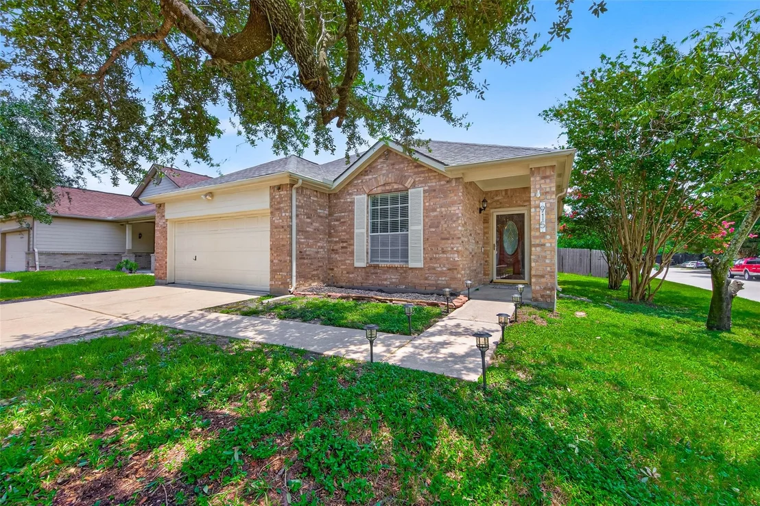 Photo of 915 Morley Park Lane