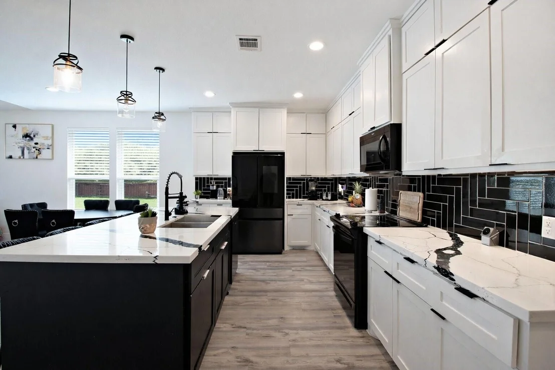 Photo of 1118 N Shepherd Drive