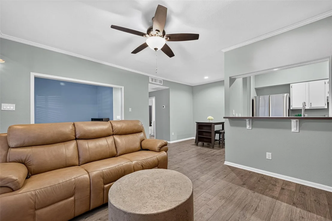 Photo of Unit 3D at 2001 Bering Drive