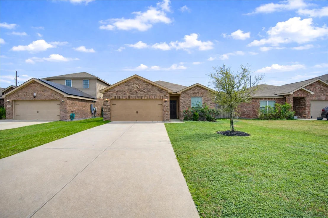 Photo of 1033 Texas Timbers Drive