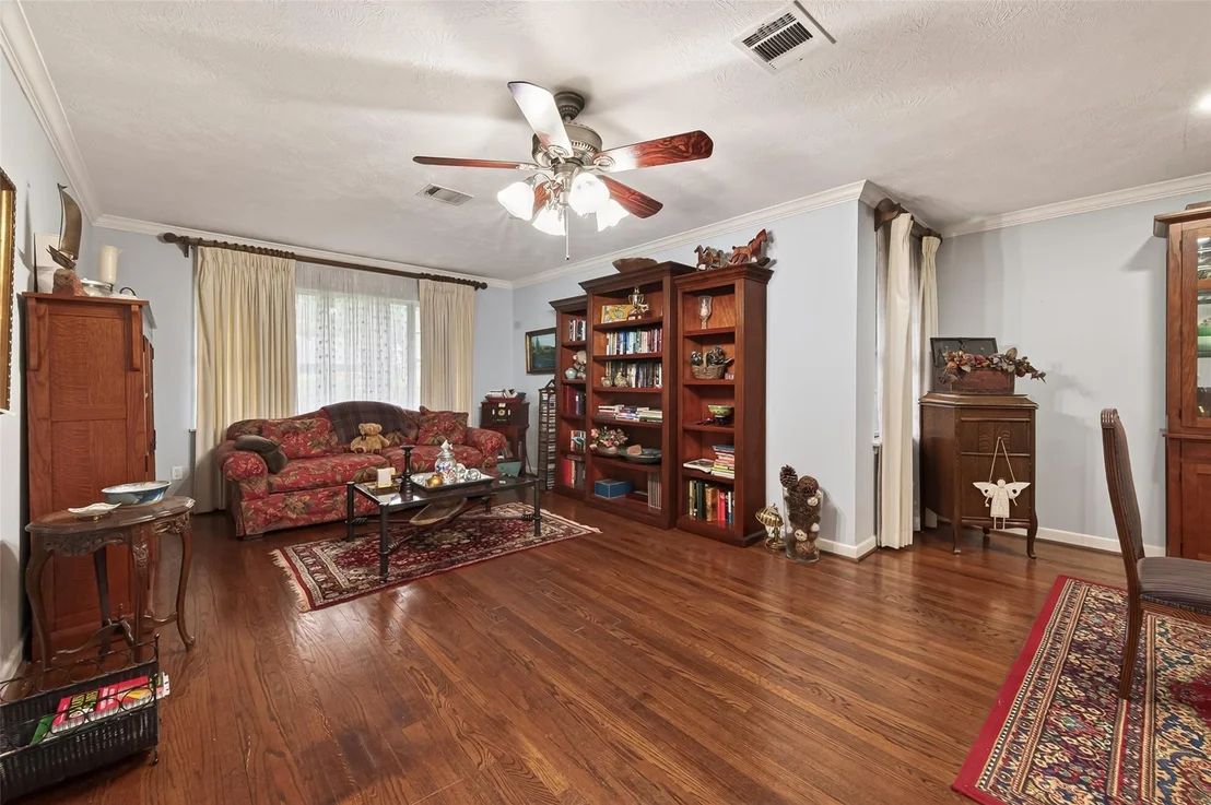 Photo of 5326 Redstart Street