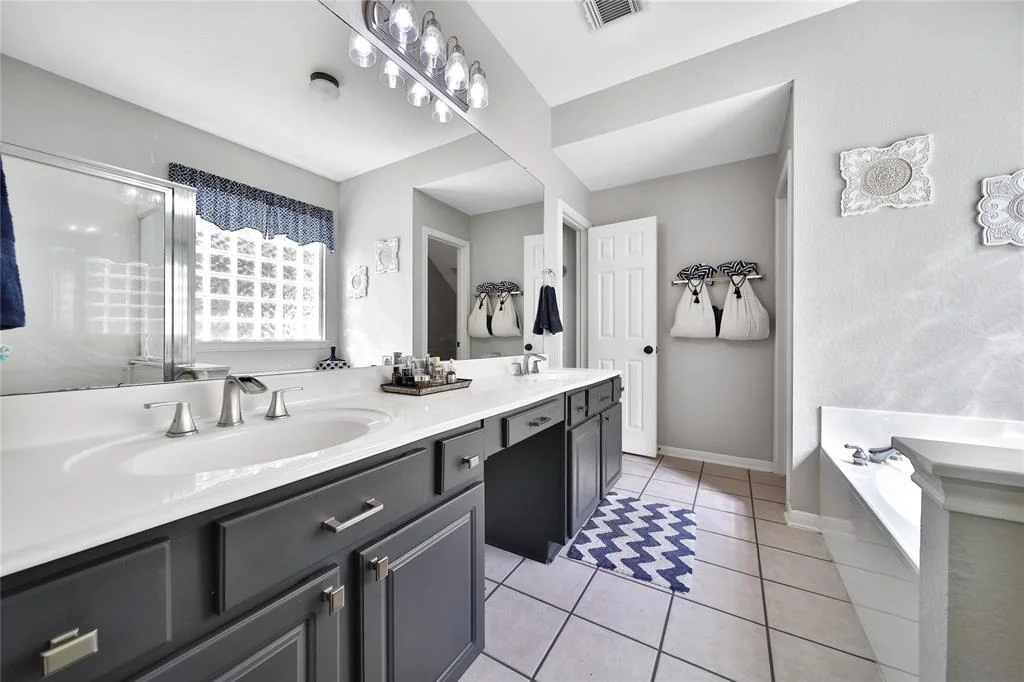 Photo of 15811 Chapel Lake Drive