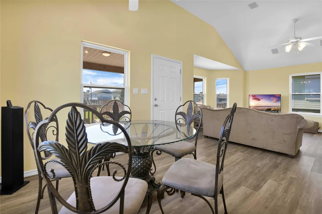 Photo of 4023 Grayson Dr
