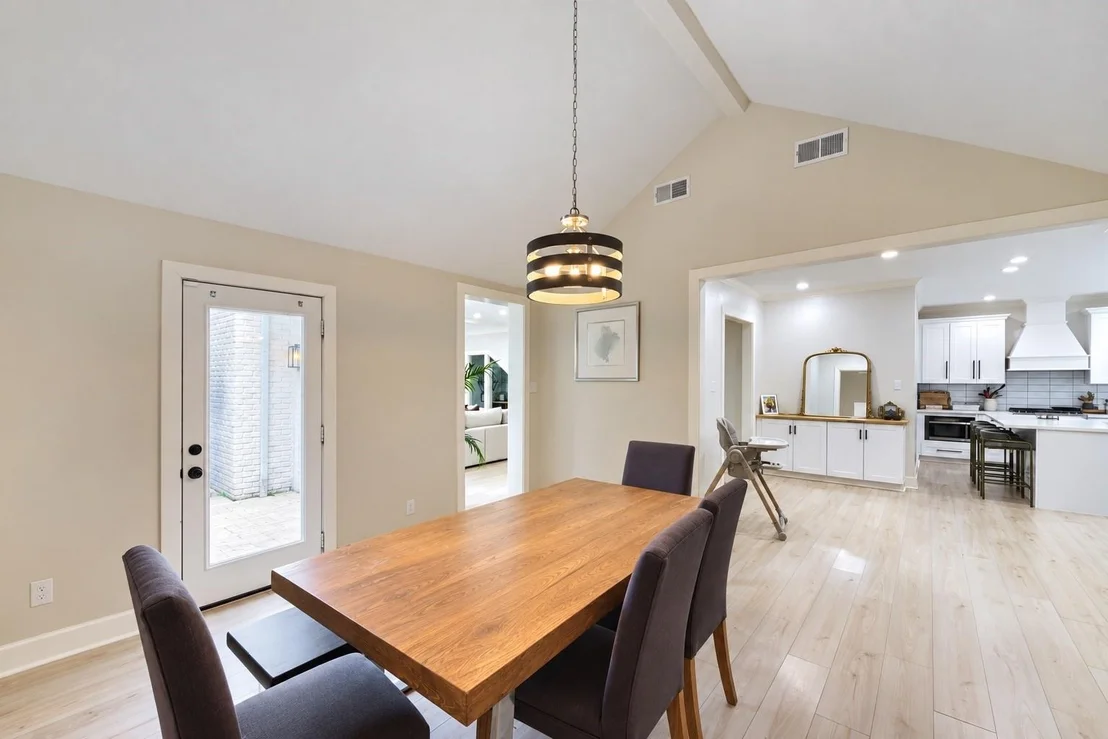 Photo of 1022 Crossroads Drive