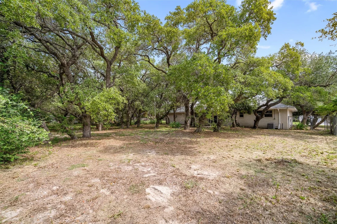 Photo of 2419 Henrietta Place