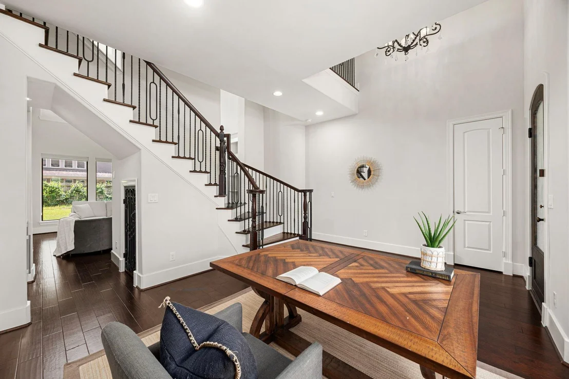 Photo of 1211 Chamboard Lane