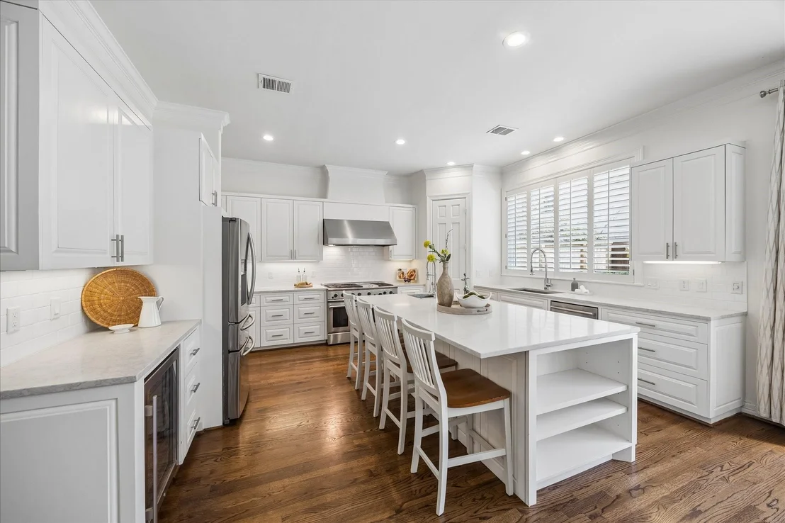 Photo of 4111 Sunset Boulevard
