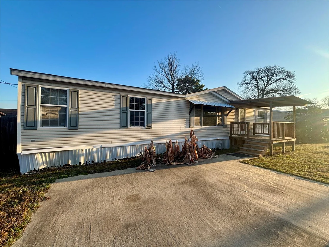 Photo of 9646 Live Oak Trail
