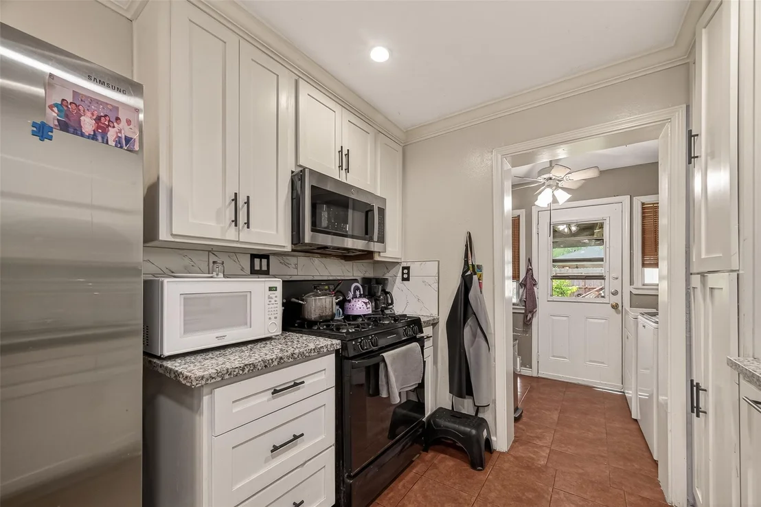 Photo of 2111 Hickory Lane