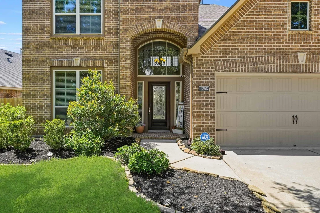 Photo of 2858 Park Hills Drive