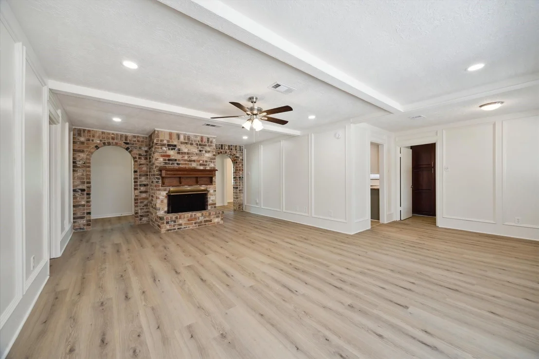 Photo of 25402 Lynbriar Lane