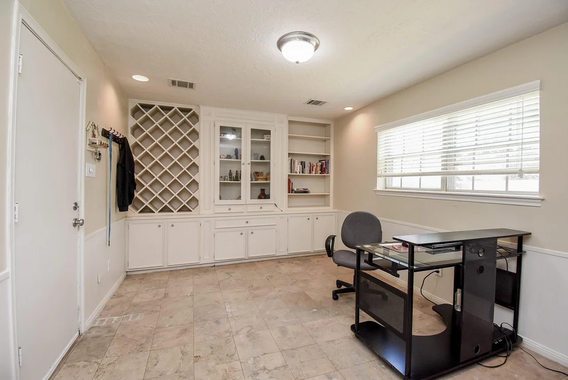 Photo of 426 Longview Drive