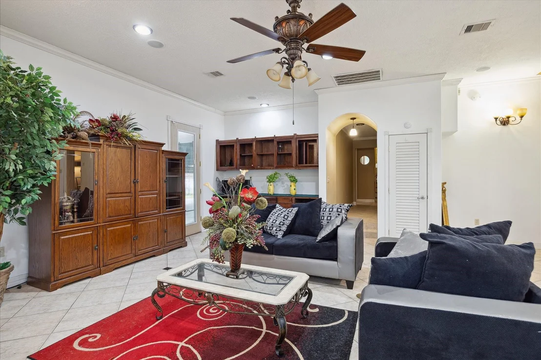 Photo of 803 Hennesey Drive