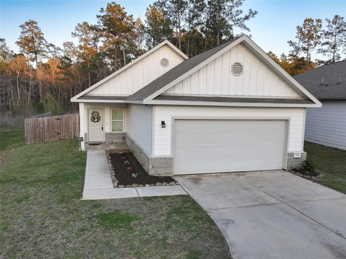 Photo of 2328 Cedar Place Drive