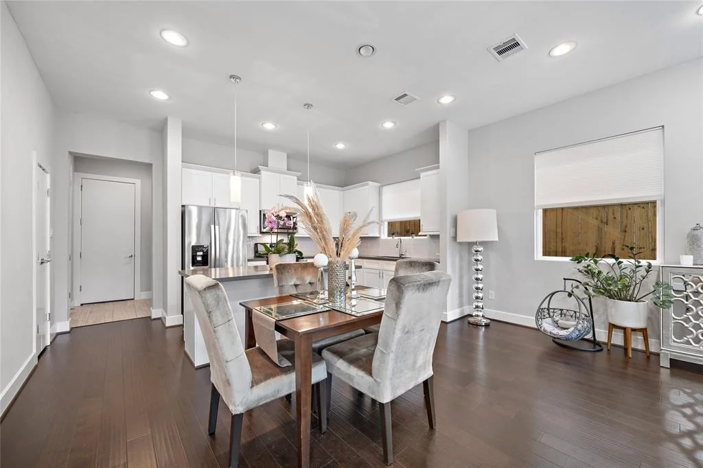 Photo of 2434 Cochran Street