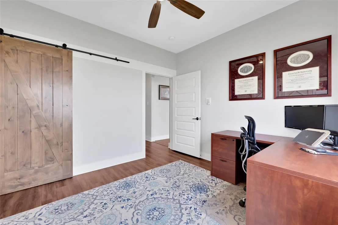 Photo of 230 Legacy Boulevard