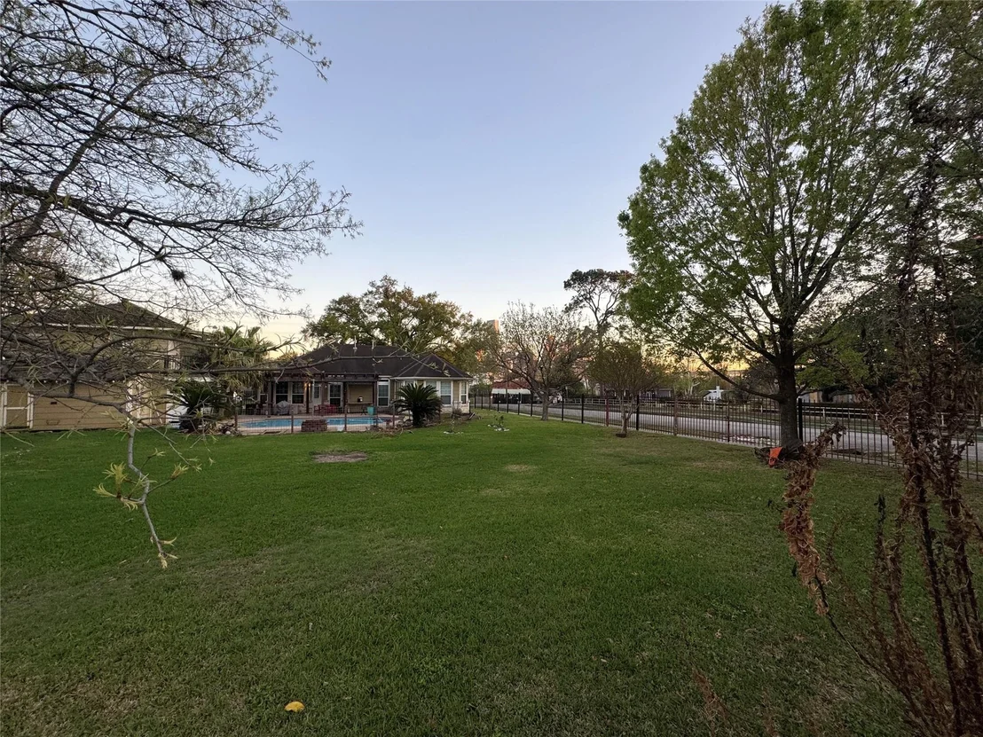 Photo of 303 Bishop Street