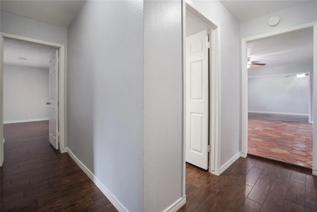 Photo of 10010 Westview Drive