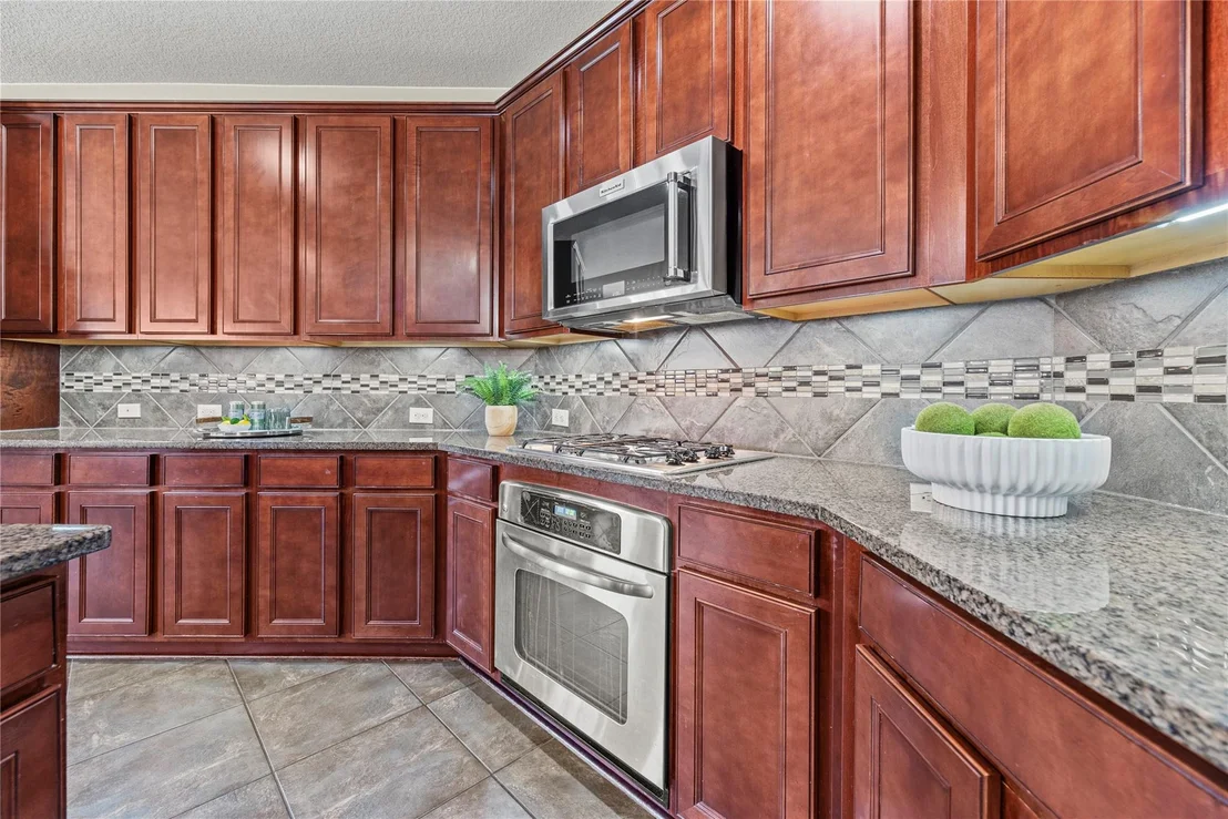 Photo of 6026 Emberwood Falls Drive