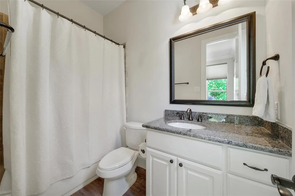 Photo of 111 N Silver Manor Circle