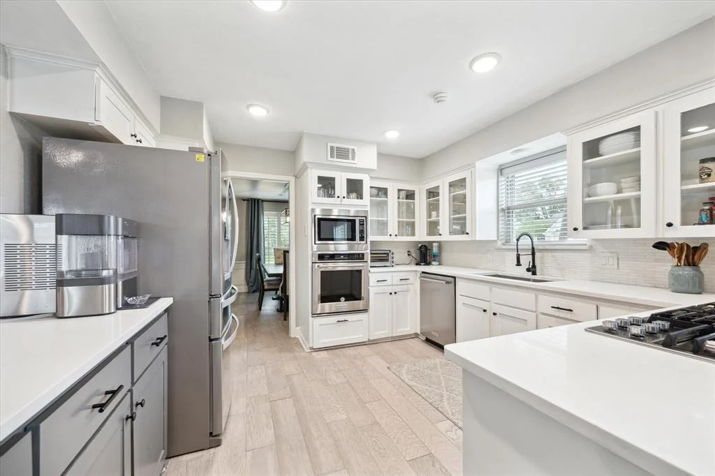 Photo of 7603 Meadowvale Drive