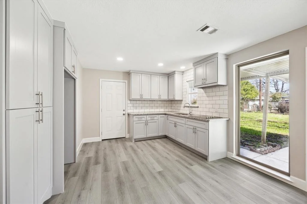 Photo of 5826 Willow Oak Drive