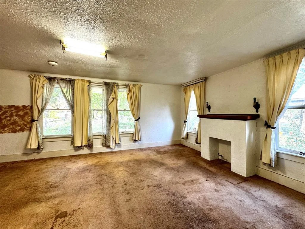 Photo of 516 S Pecan Avenue