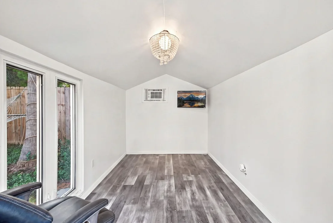 Photo of 10827 Oak Acres Drive