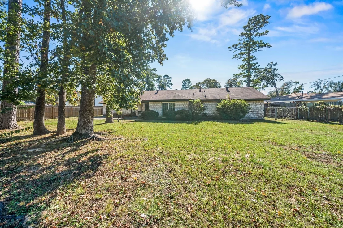 Photo of 307 Bickett Lane