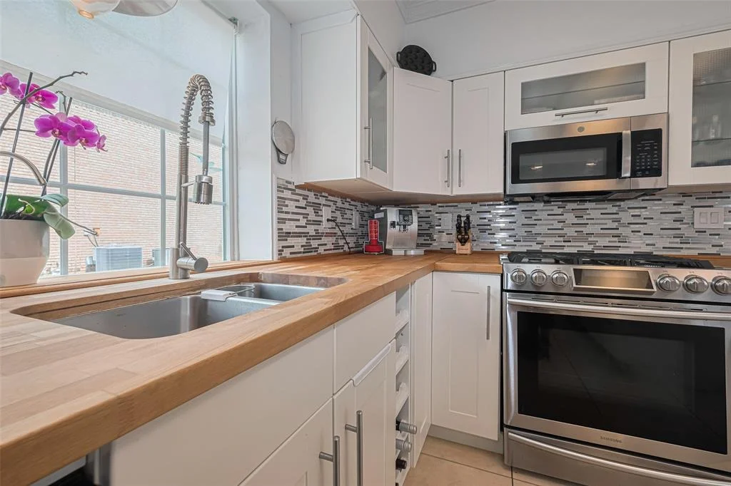 Photo of 4819 Whitby Circle
