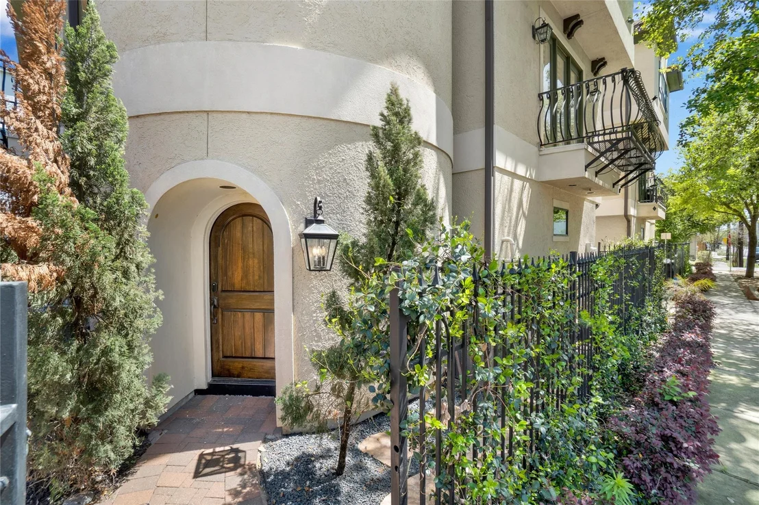 Photo of 1602 Fowler Street