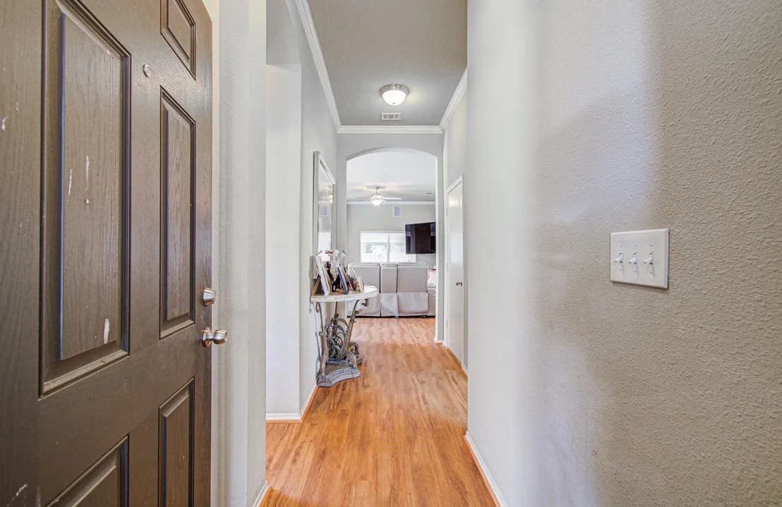 Photo of 957 Oak Terrace Drive