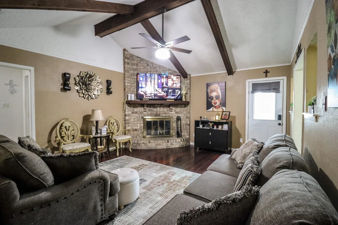 Photo of 2055 Stacy Street